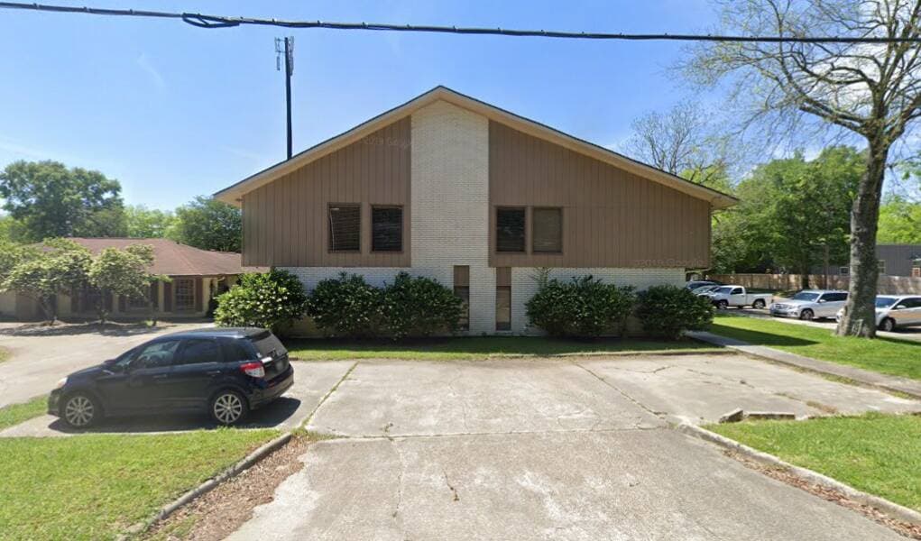 Acadian Office Suites Llc — attorney in Baton Rouge, LA