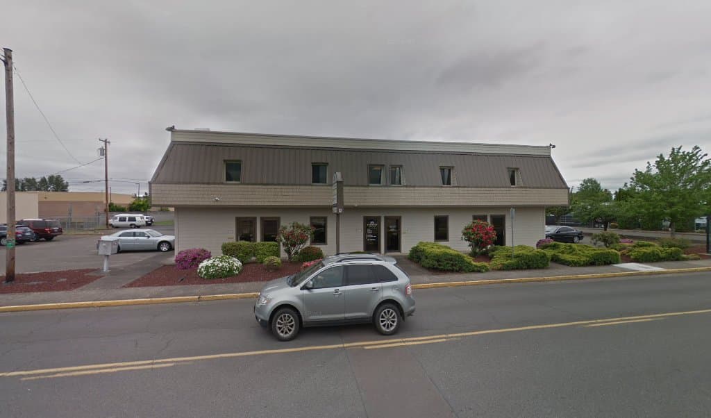 Armstrong Bankruptcy Law Offices — attorney in Lebanon, OR
