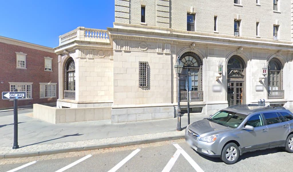 Rhode Island Legal Services Inc — attorney in Newport, RI