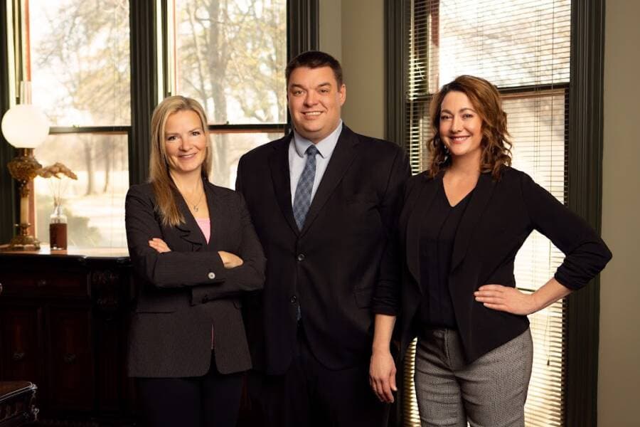 Robertson, Oswalt, Nony & Associates — attorney in Little Rock, AR