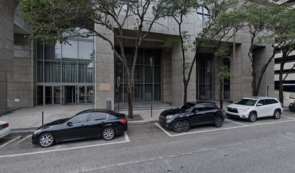 Thompson E Colin — attorney in Tampa, FL