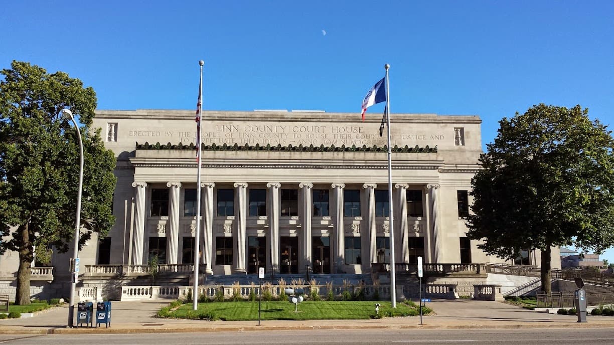 Wiezorek Andrew R — attorney in Cedar Rapids, IA