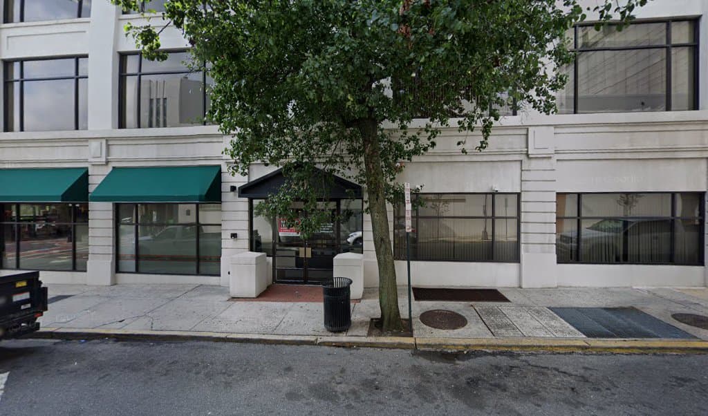 Hoagland Longo Moran Dunst: Young Robert J — attorney in New Brunswick, NJ