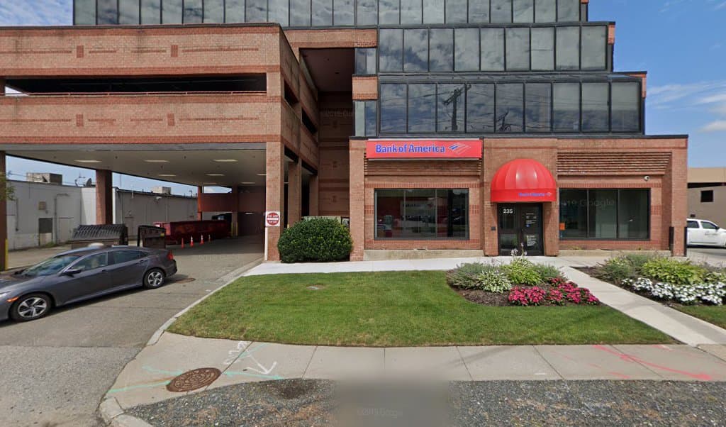 Warren J. Hurwitz — attorney in Newton, MA