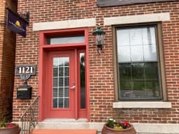 Larson & Lyons, LLC