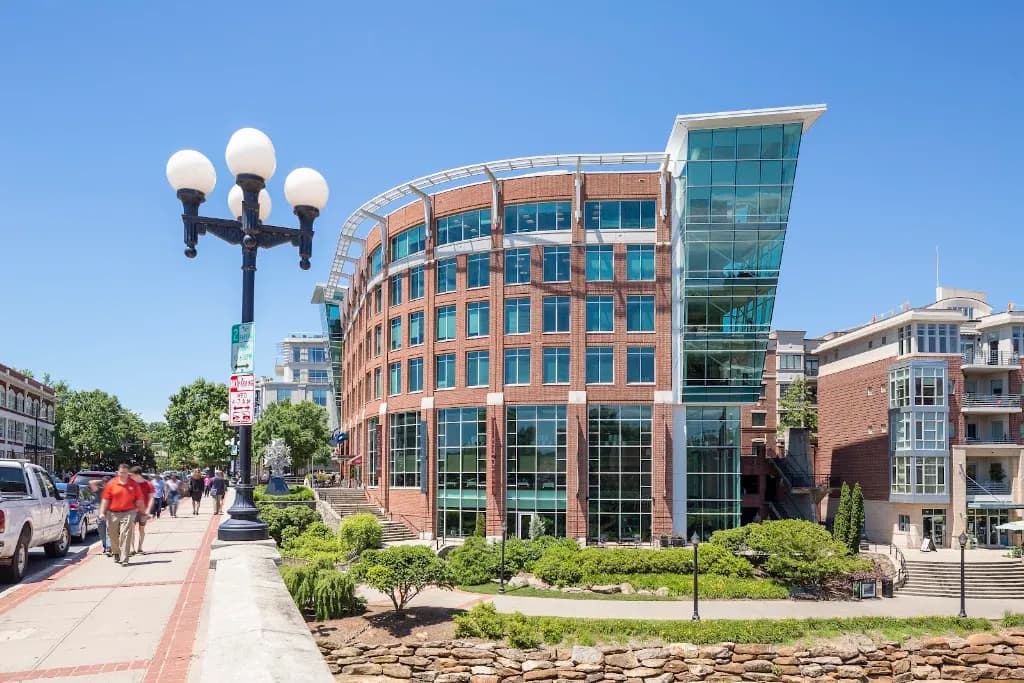 Womble Bond Dickinson (US) LLP — attorney in Greenville, SC