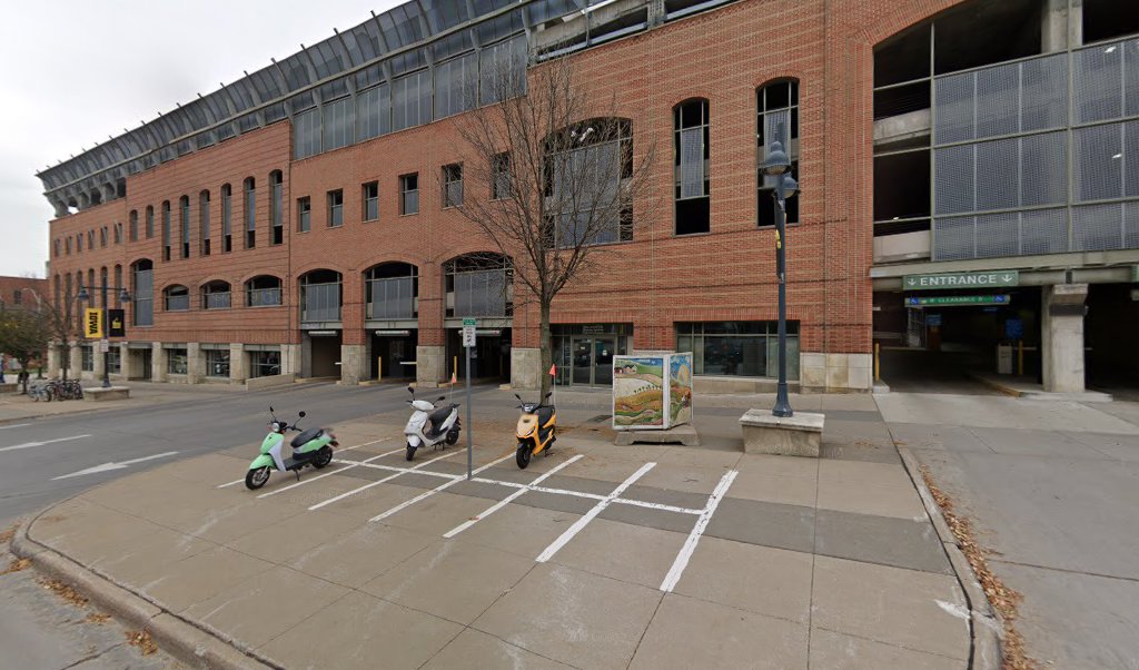 Civil Litigation Lawyer in Iowa, USA